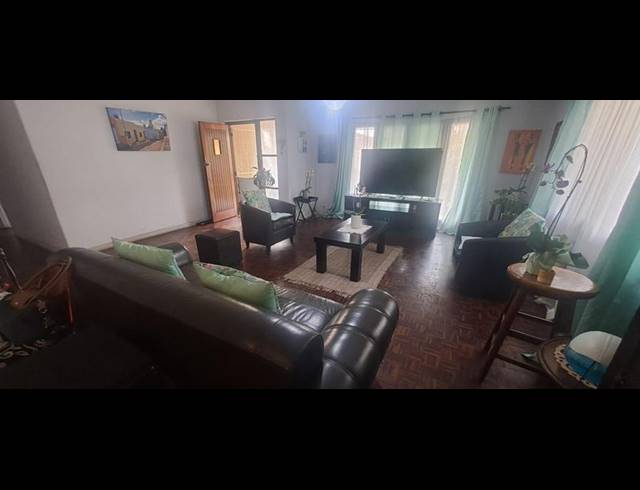 3 BEDROOM HOUSE FOR SALE IN SYDENHAM